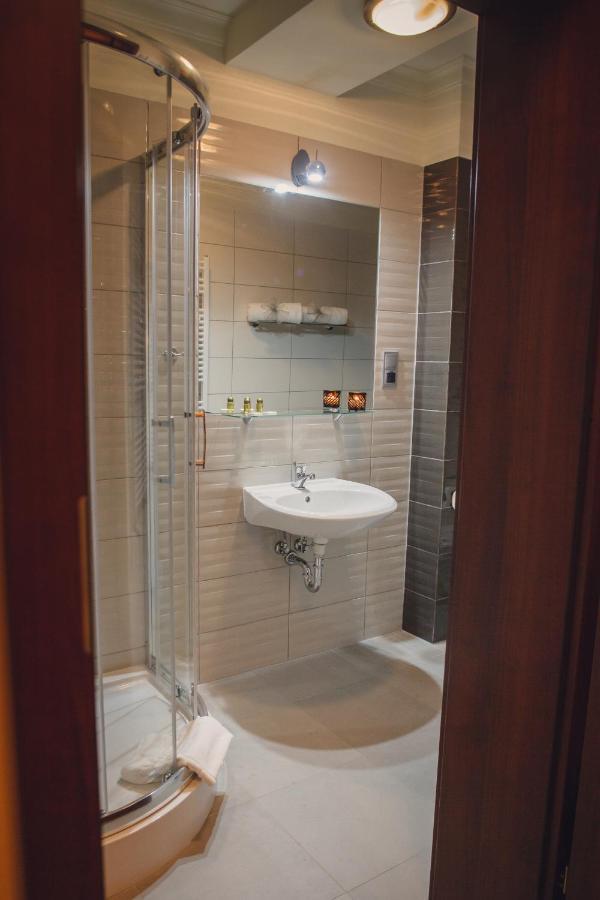 Nad Borkiem Hotel Kosarzyn  Екстериор снимка
