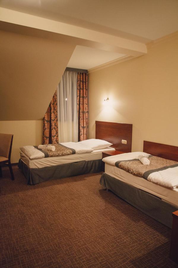 Nad Borkiem Hotel Kosarzyn  Екстериор снимка