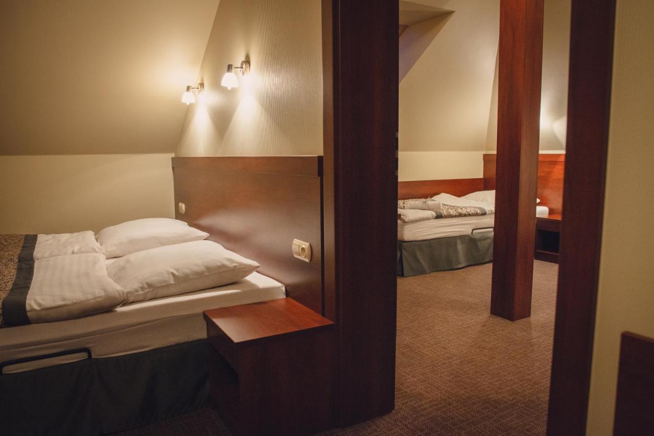Nad Borkiem Hotel Kosarzyn  Екстериор снимка