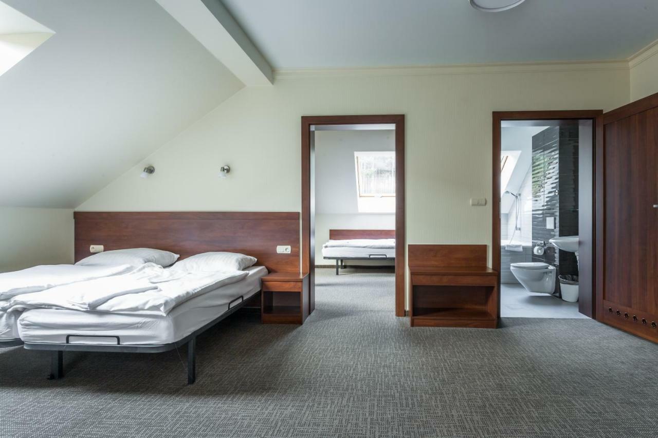 Nad Borkiem Hotel Kosarzyn  Екстериор снимка
